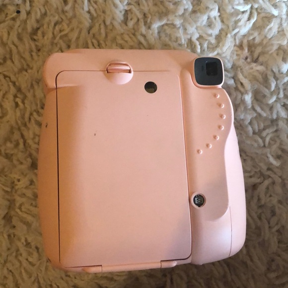 Baby pink polaroid camera - Picture 2 of 3